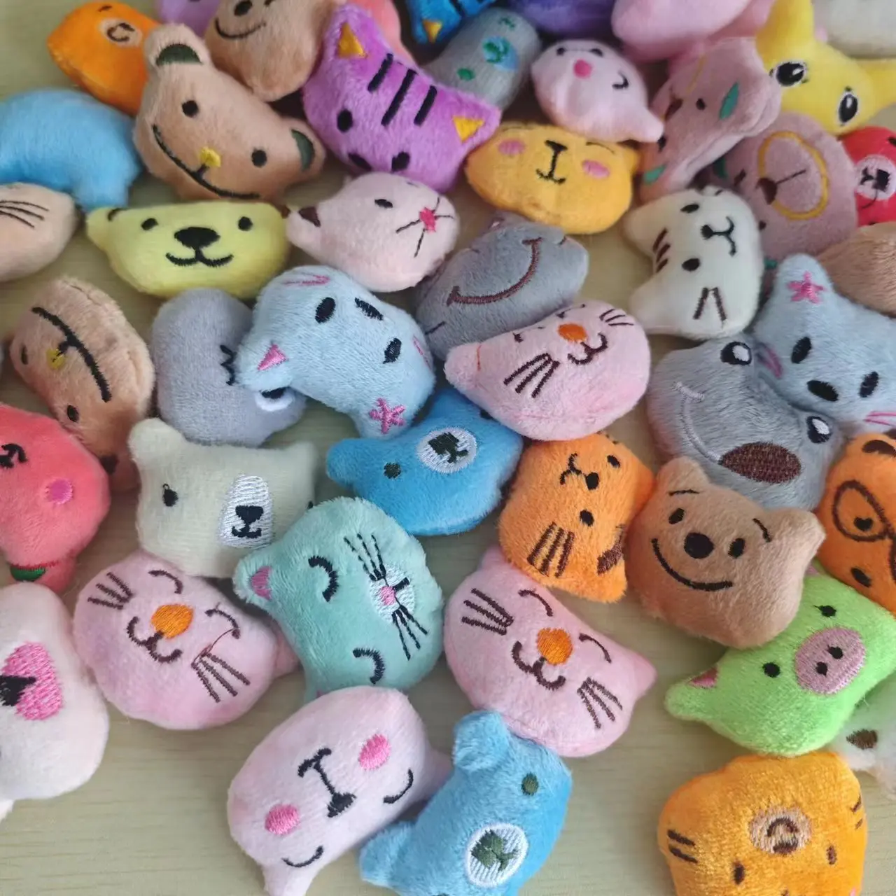 Claw Crane Machine - มินิน่ารักตุ๊กตาสัตว์ตุ๊กตา 5-6 ซม.ตุ๊กตาของเล่นตุ๊กตาสาว Plush Claw เครื่องตุ๊กตาอุปกรณ์เสริมวันเกิดคริสต์มาสของขวัญรางวัล