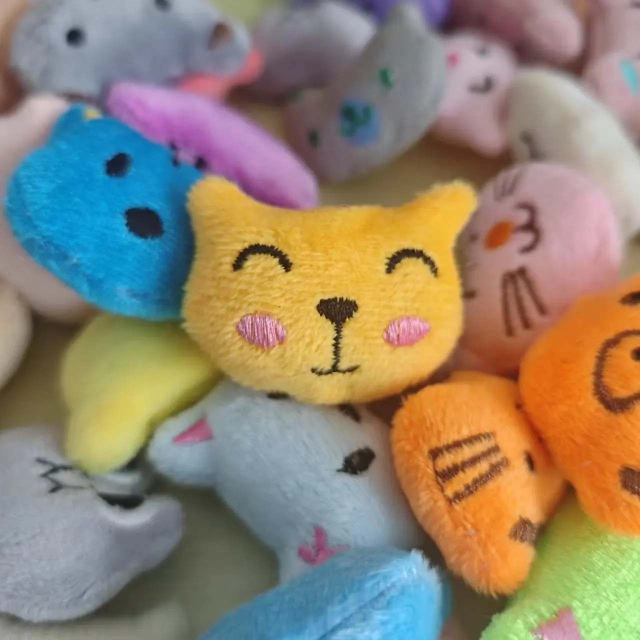 มินิน่ารักตุ๊กตาสัตว์ตุ๊กตา 5- - Claw Crane Machine บทวิจารณ์และราคา